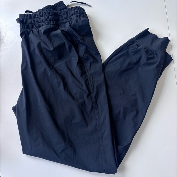 Old Navy Sleektech Jogger Women’s Small Black Pants - Picture 1 of 2
